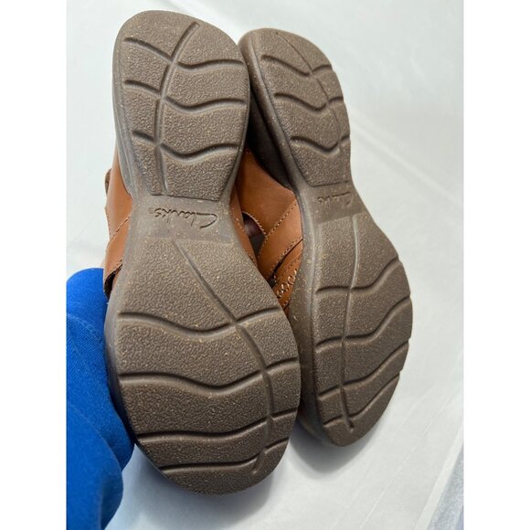 Clarks Collection Brown Leather Crisscross Flats Size 9 - Picture 6 of 10